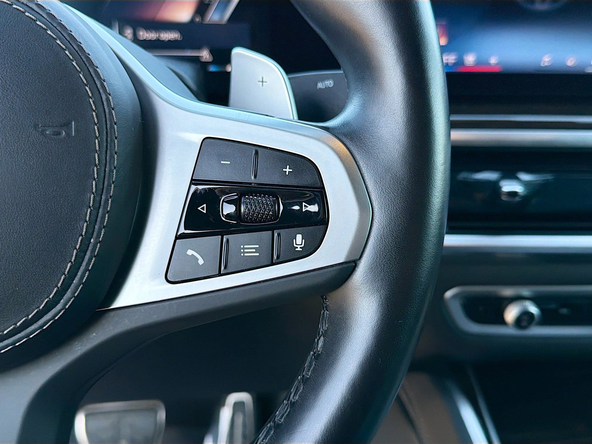 Used 2025 BMW X6 xDrive40i image 39