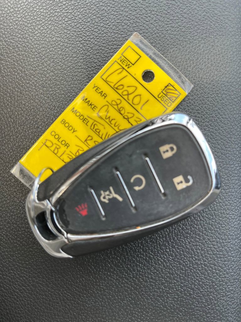 Used 2023 Chevrolet TrailBlazer RS w/ Sun and Liftgate Package FWD image 23