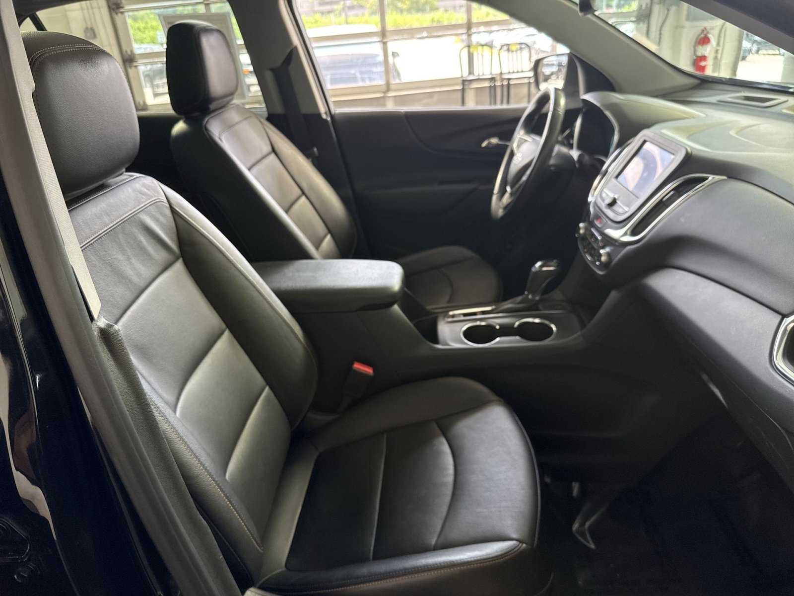 Used 2021 Chevrolet Equinox LT AWD/4WD image 26