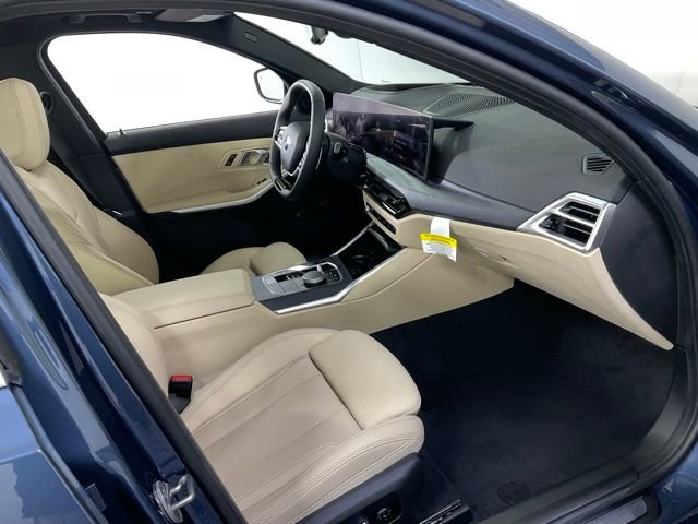 Certified 2025 BMW 330i xDrive Sedan w/ Premium Package AWD/4WD image 32