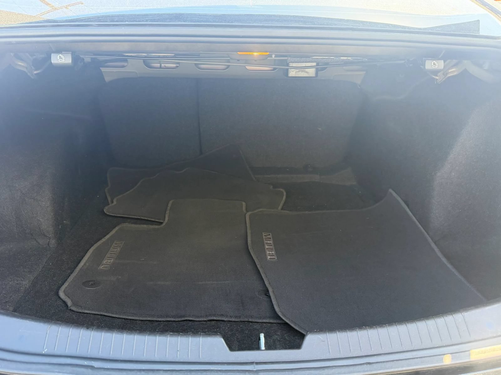Used 2016 Chevrolet Malibu LT FWD image 22