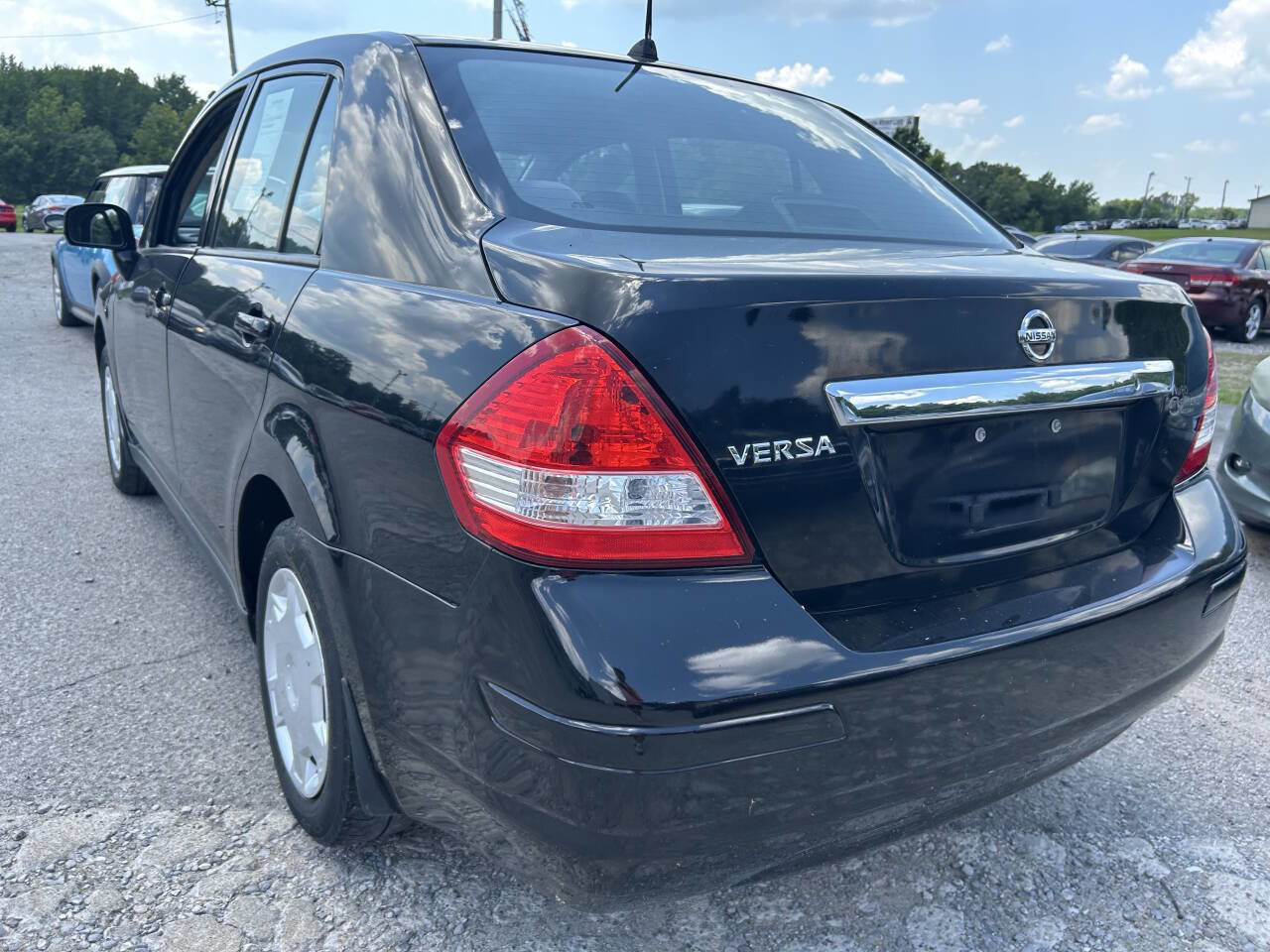 Used 2009 Nissan Versa 1.8 S w/ PWR Pkg image 4