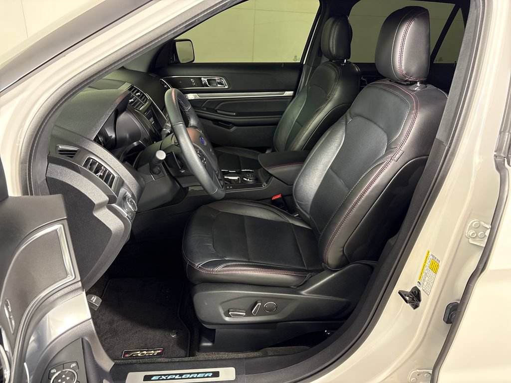 Used 2018 Ford Explorer Sport w/ Ford Safe & Smart Package AWD/4WD image 29
