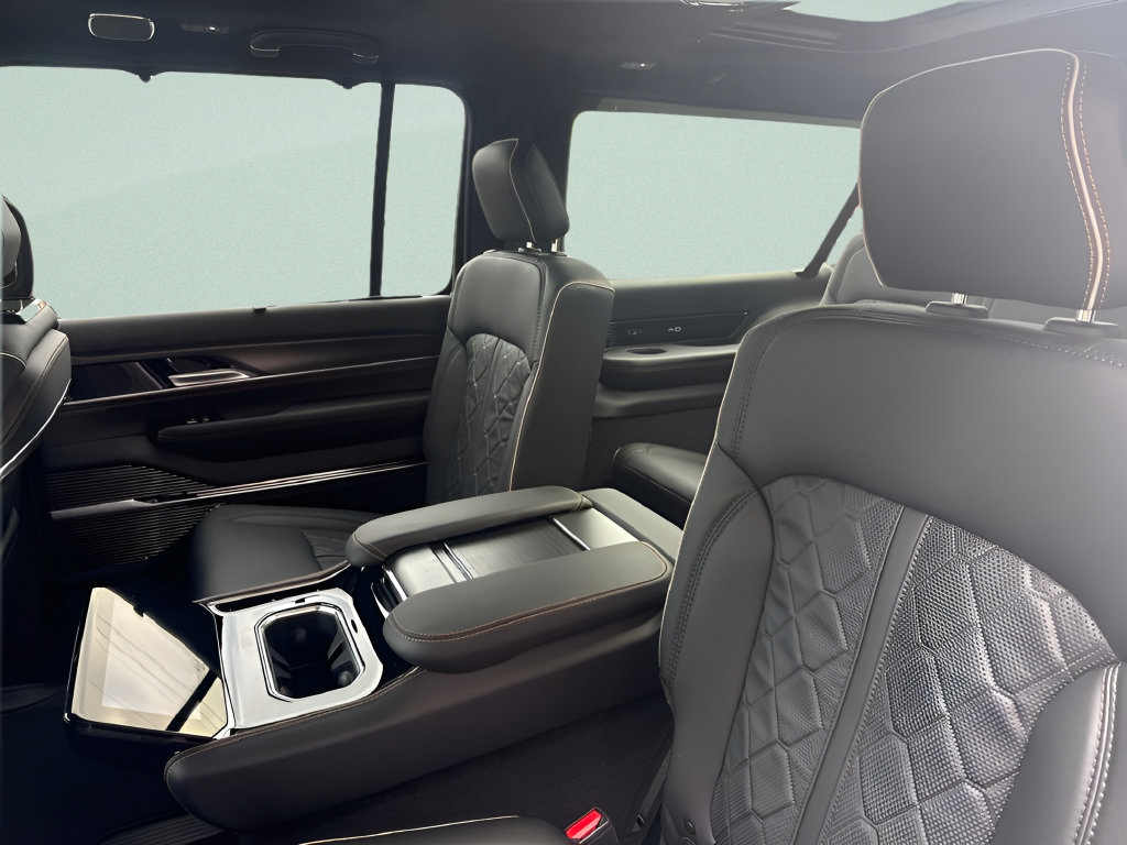 New 2026 Jeep Grand Wagoneer L Summit AWD/4WD image 15