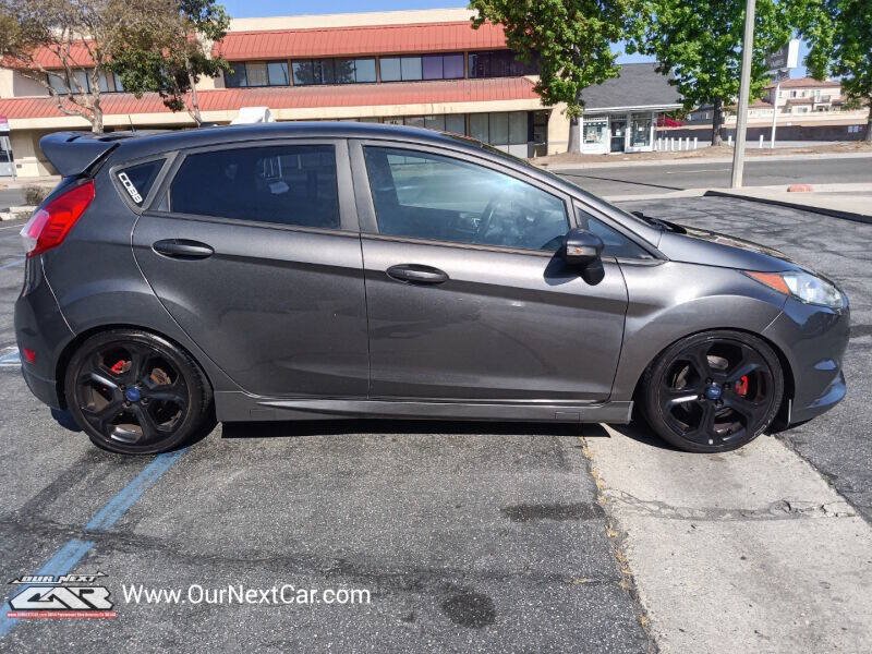 Used 2016 Ford Fiesta ST FWD image 4