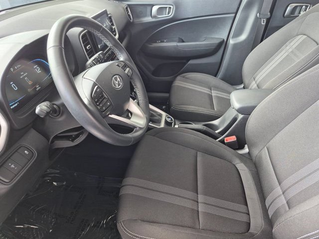 Used 2025 Hyundai Venue SEL FWD image 23