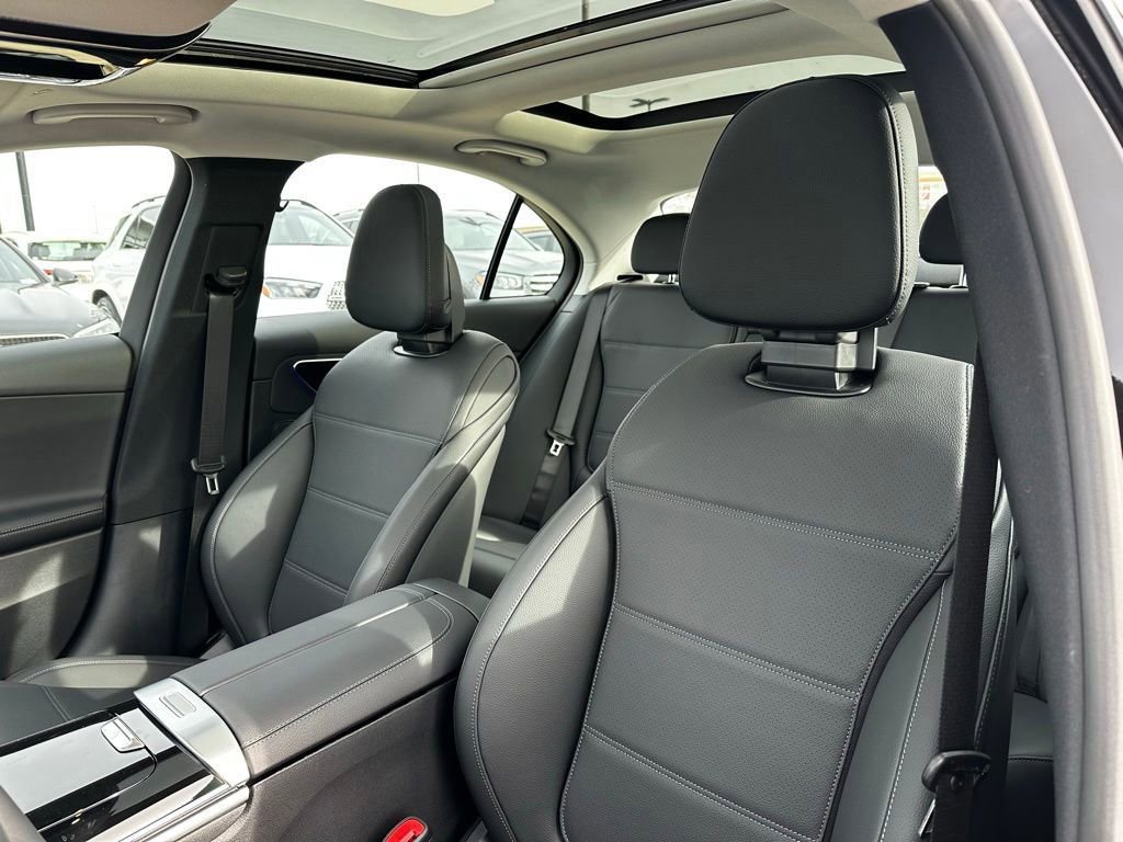 Used 2025 Mercedes-Benz C 300 4MATIC Sedan image 13