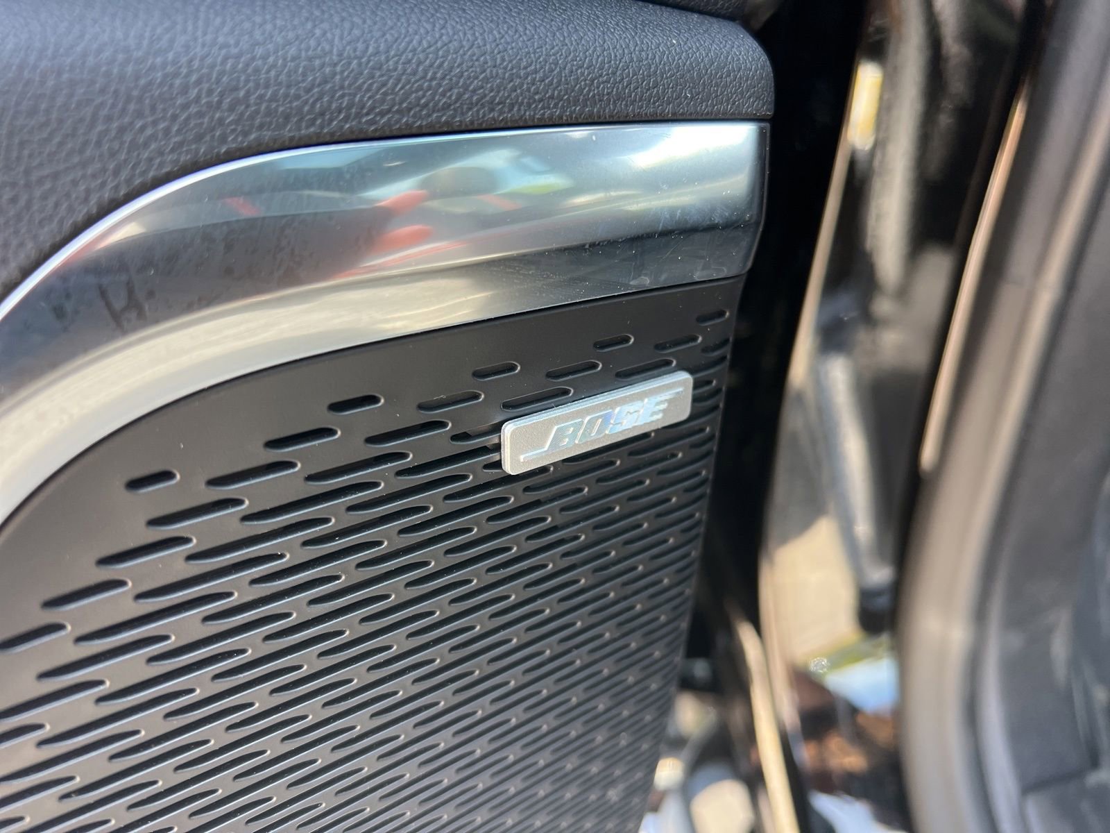 Used 2024 Chevrolet Traverse RS image 24