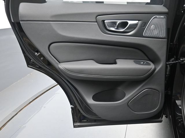 New 2026 Volvo XC60 B5 Ultra w/ Protection Package Premier AWD/4WD image 23