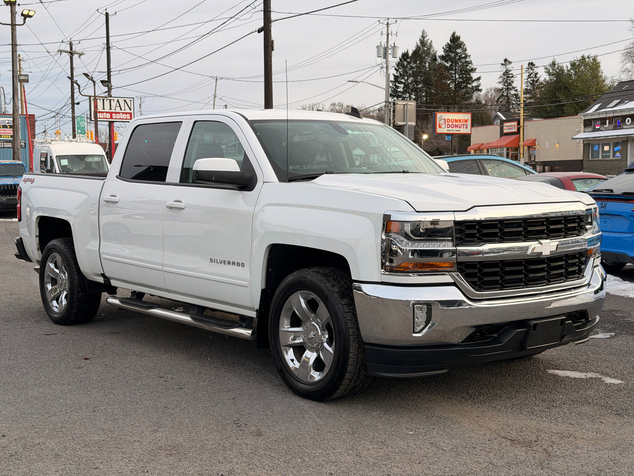 Used 2018 Chevrolet Silverado 1500 LT w/ LT Eassist Package image 3