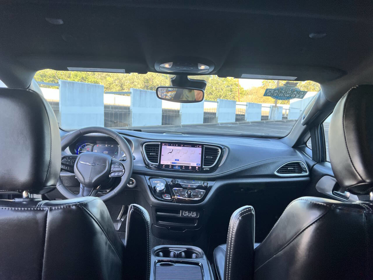 Used 2023 Chrysler Pacifica Touring-L w/ S Appearance Package image 40