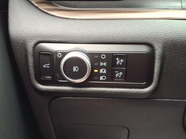 Used 2023 Ford Explorer Limited w/ Limited Technology Package AWD/4WD image 19