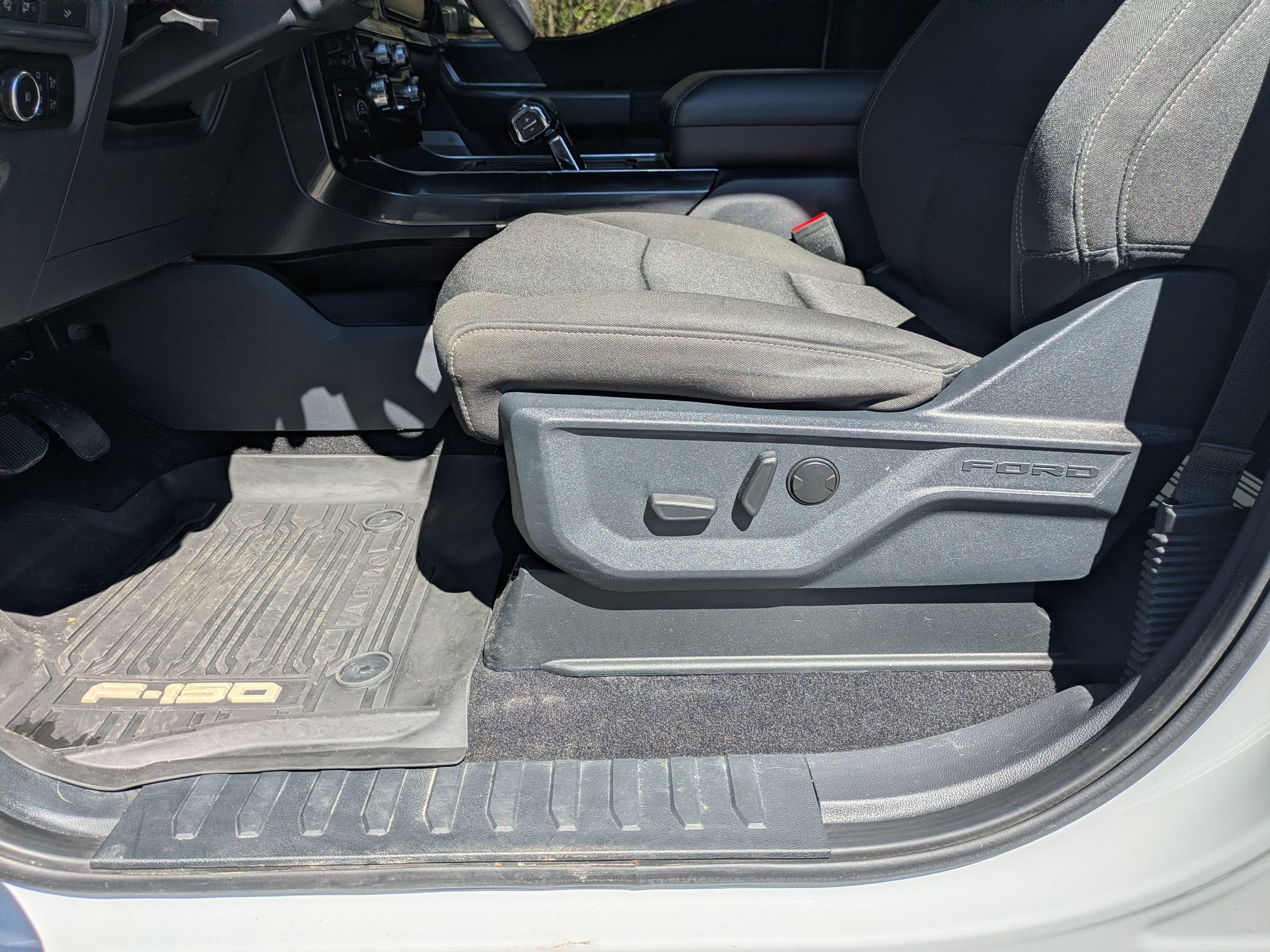 Certified 2023 Ford F150 XLT w/ Equipment Group 302A High image 13