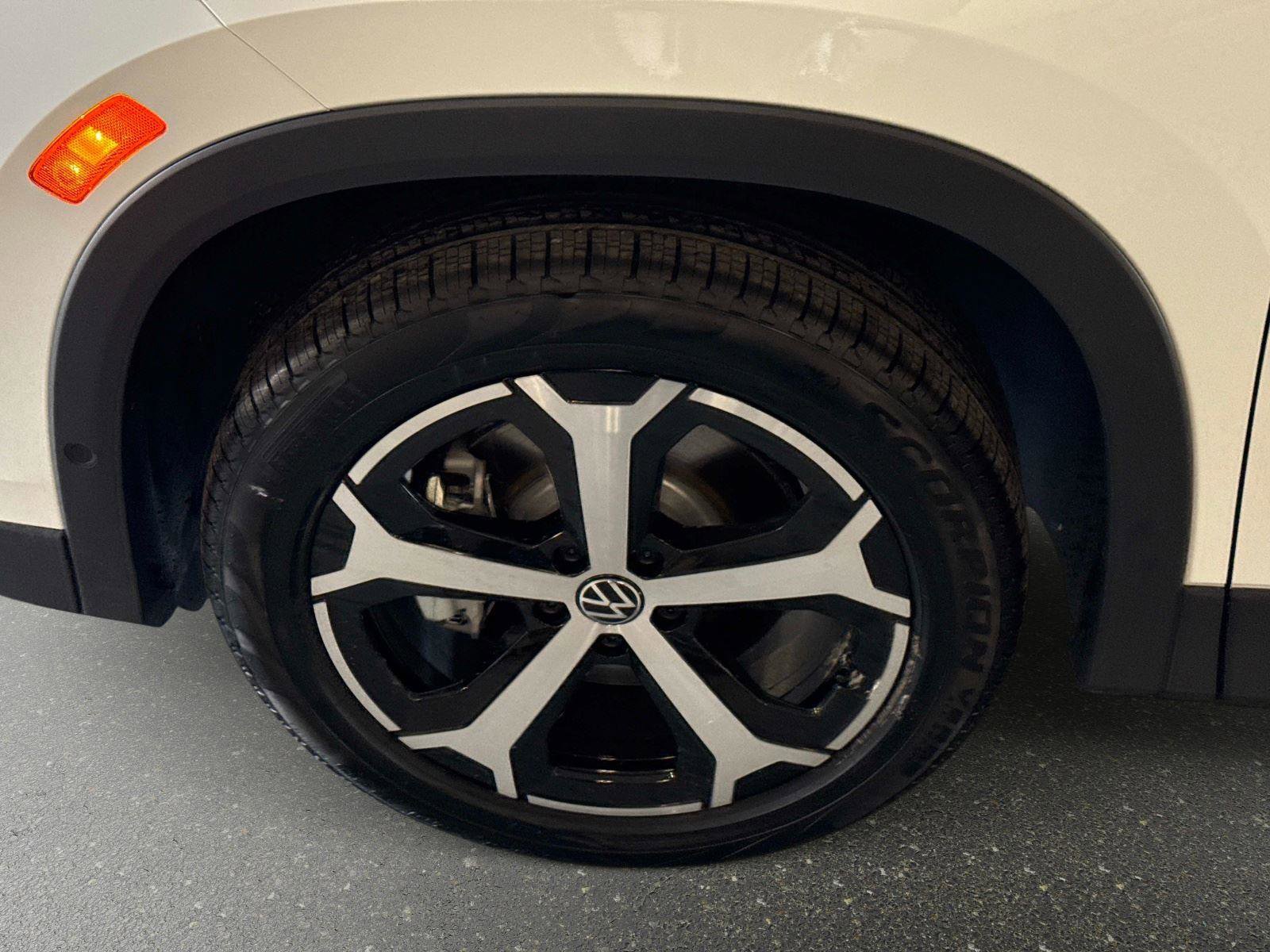 New 2026 Volkswagen Tiguan SE image 9