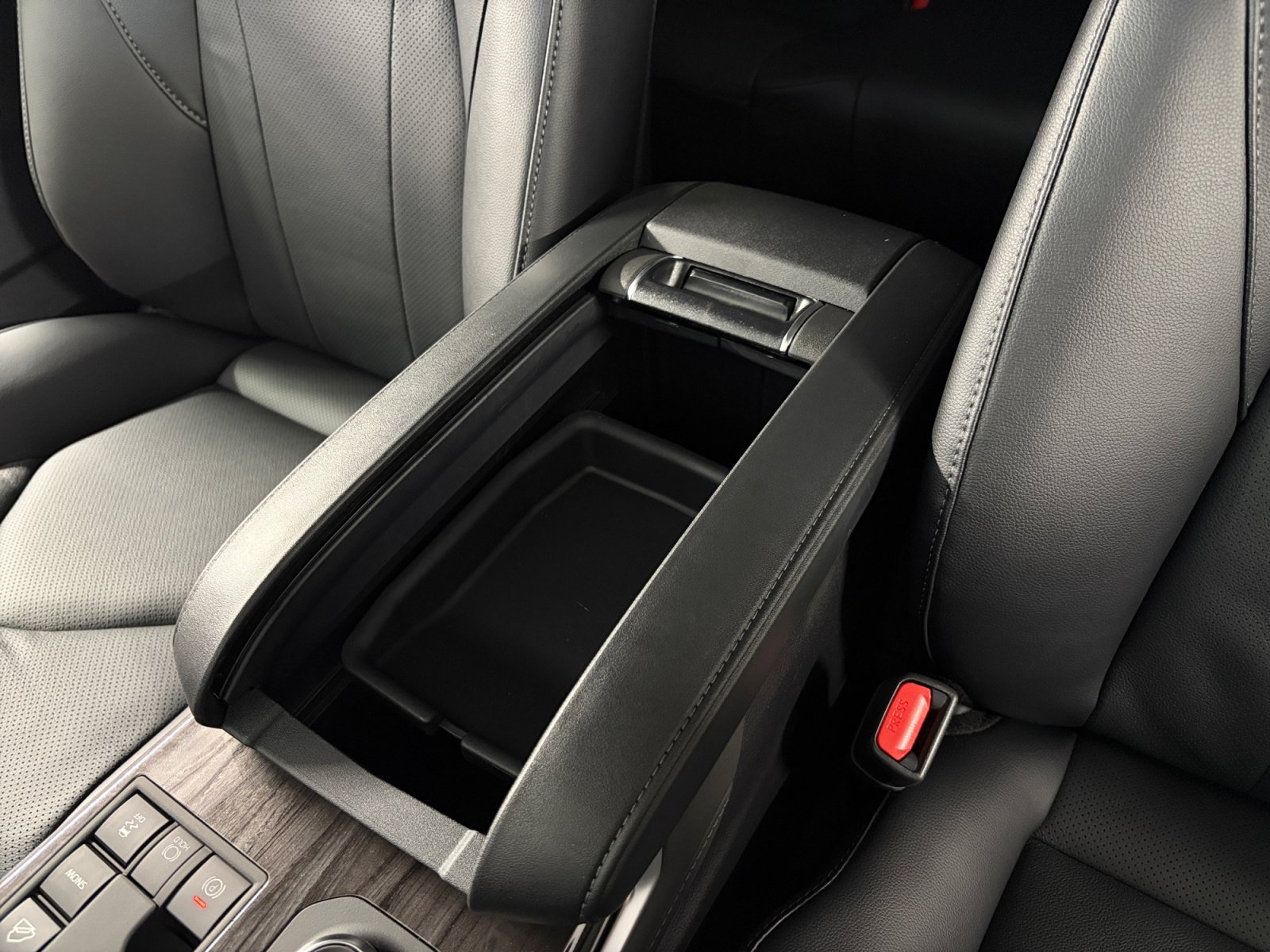 New 2026 Toyota Highlander Limited AWD/4WD image 15