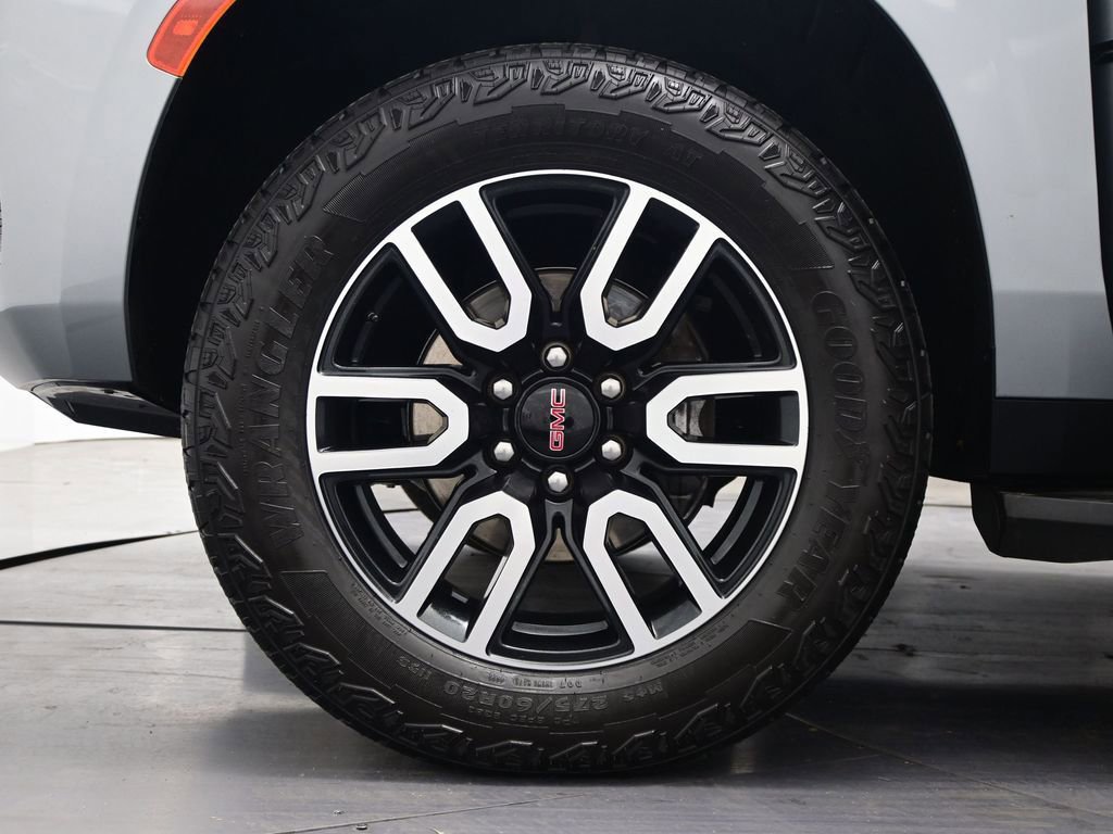Used 2024 GMC Yukon XL AT4 w/ Technology Package image 48