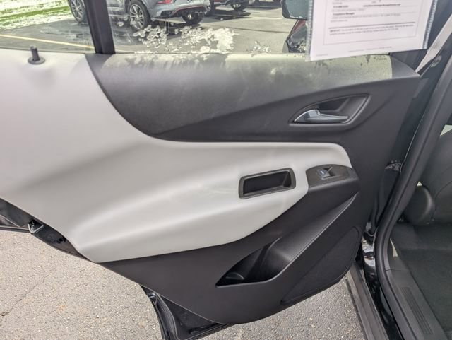 Used 2023 Chevrolet Equinox LS w/ LS Convenience Package image 10