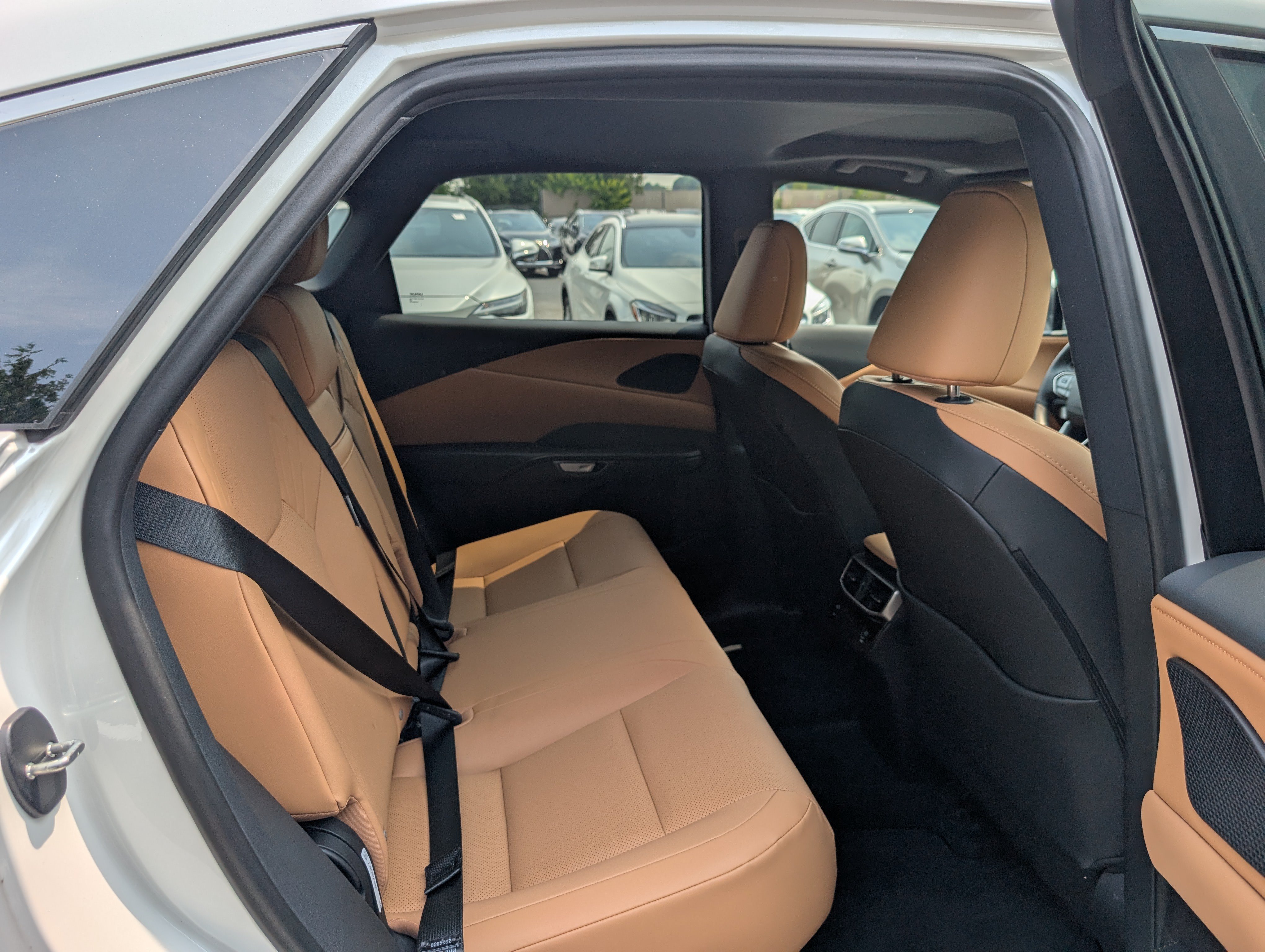 Used 2025 Lexus RX 350 Premium w/ Convenience Package AWD/4WD image 12