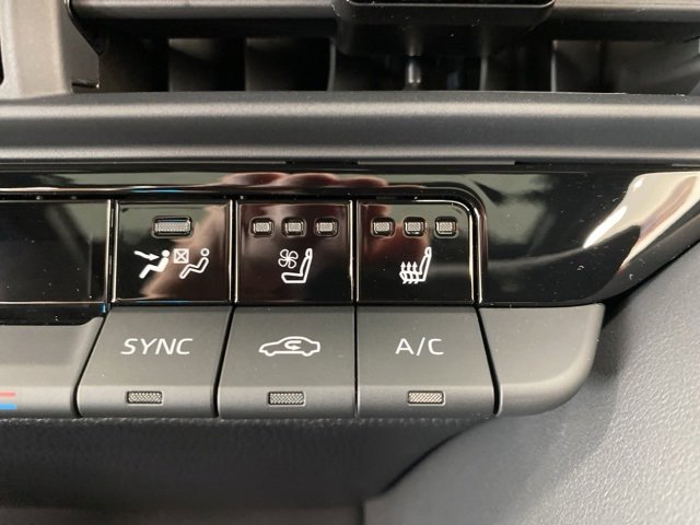 New 2026 Toyota Crown Platinum image 13
