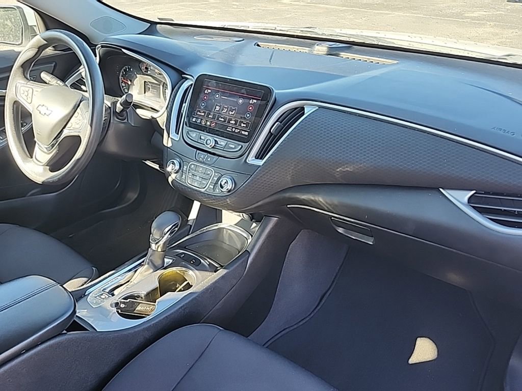 Used 2024 Chevrolet Malibu LT image 16