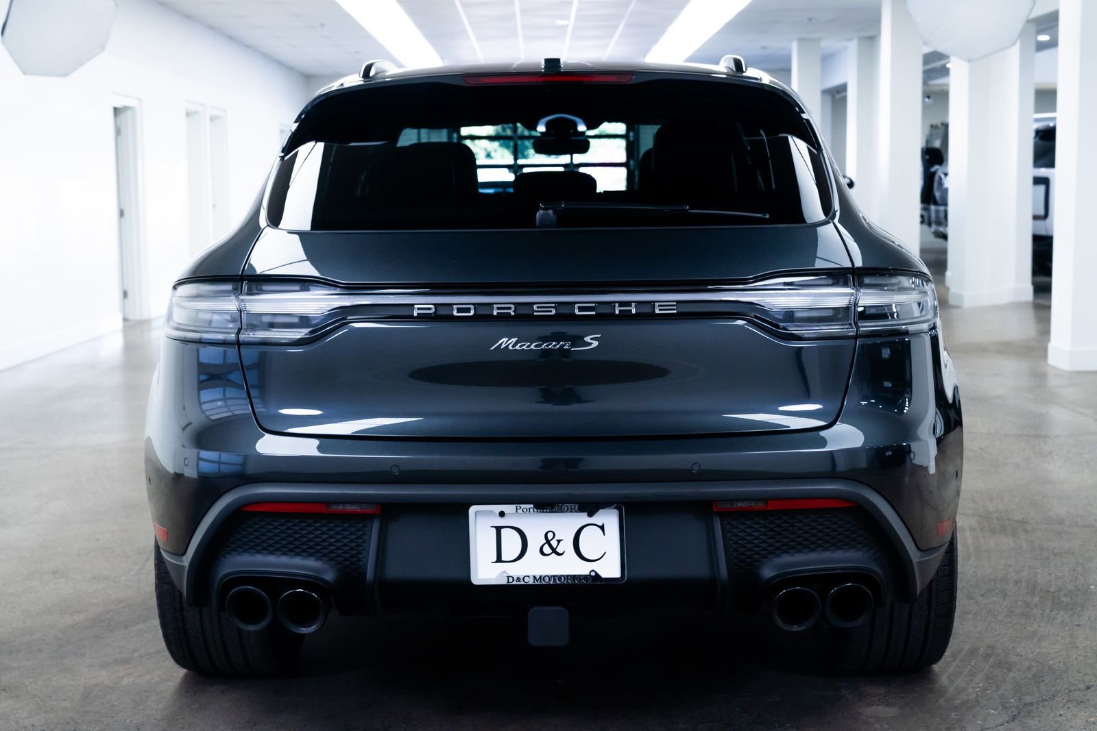 Used 2024 Porsche Macan S AWD/4WD image 5
