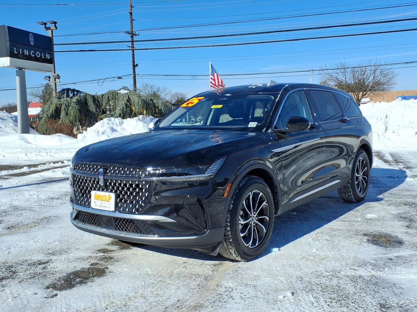 Used 2025 Lincoln Nautilus Premier w/ Equipment Group 102A image 3