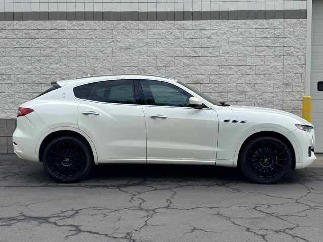 Used 2017 Maserati Levante S AWD/4WD image 15