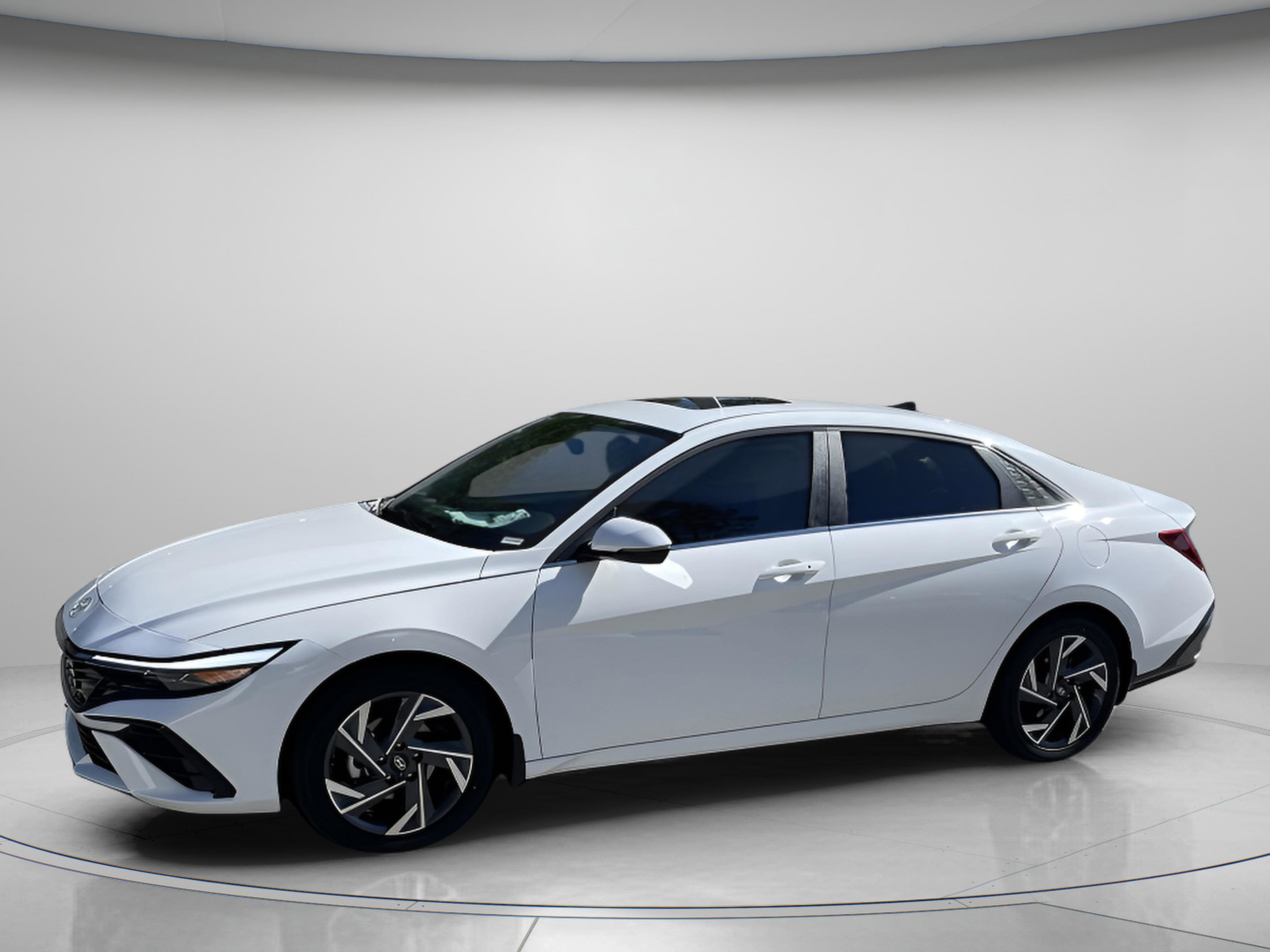 New 2026 Hyundai Elantra Limited image 2
