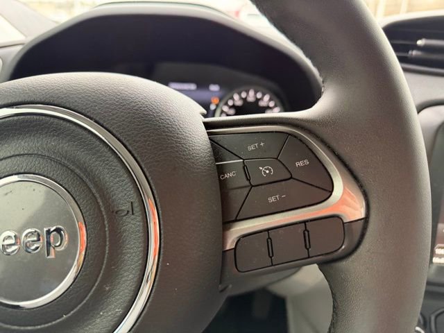 Used 2022 Jeep Renegade Latitude image 27