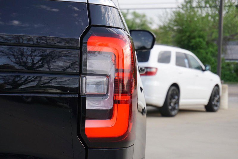 Used 2023 Ford Expedition Limited image 20