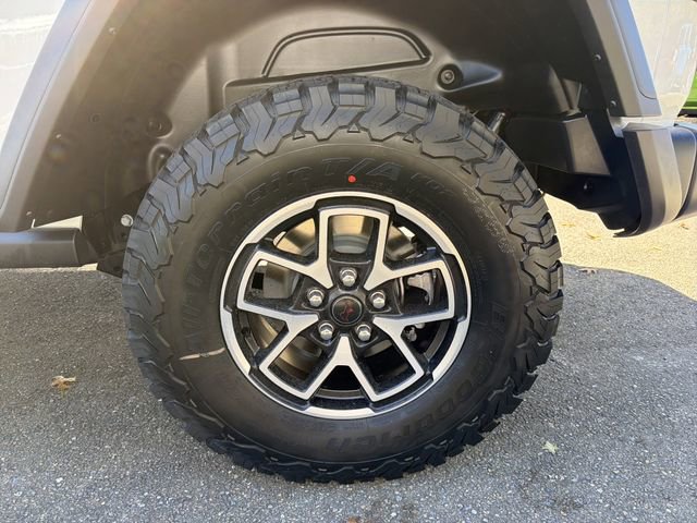 New 2026 Jeep Wrangler Unlimited Rubicon w/ Safety Group image 19