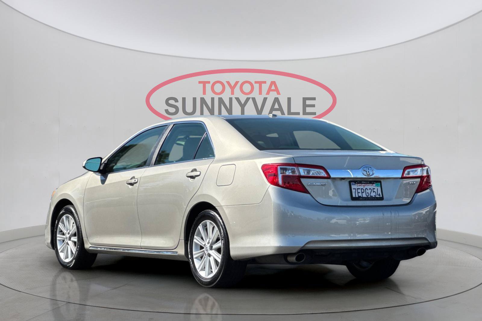 Used 2014 Toyota Camry XLE FWD image 7