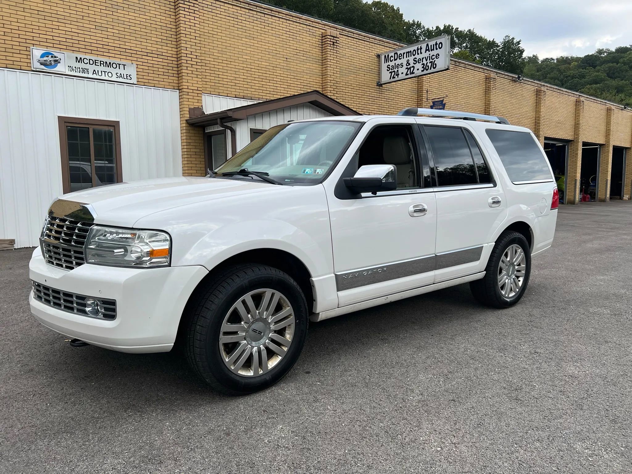 Used 2013 Lincoln Navigator 4WD w/ HD Trailer Tow Pkg