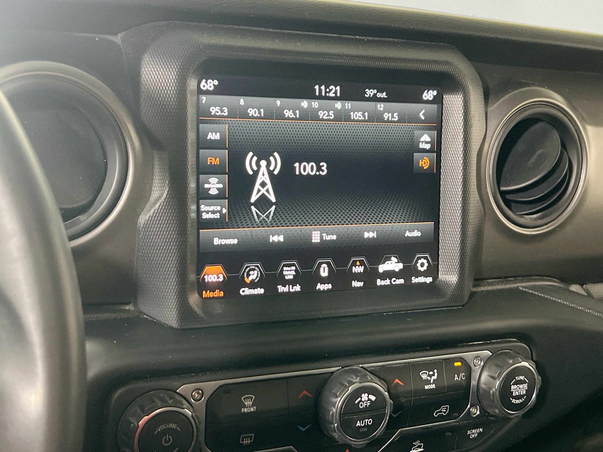 Used 2022 Jeep Gladiator Sport AWD/4WD image 15