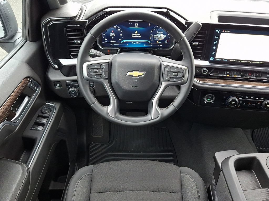 Used 2024 Chevrolet Silverado 1500 LT AWD/4WD image 12
