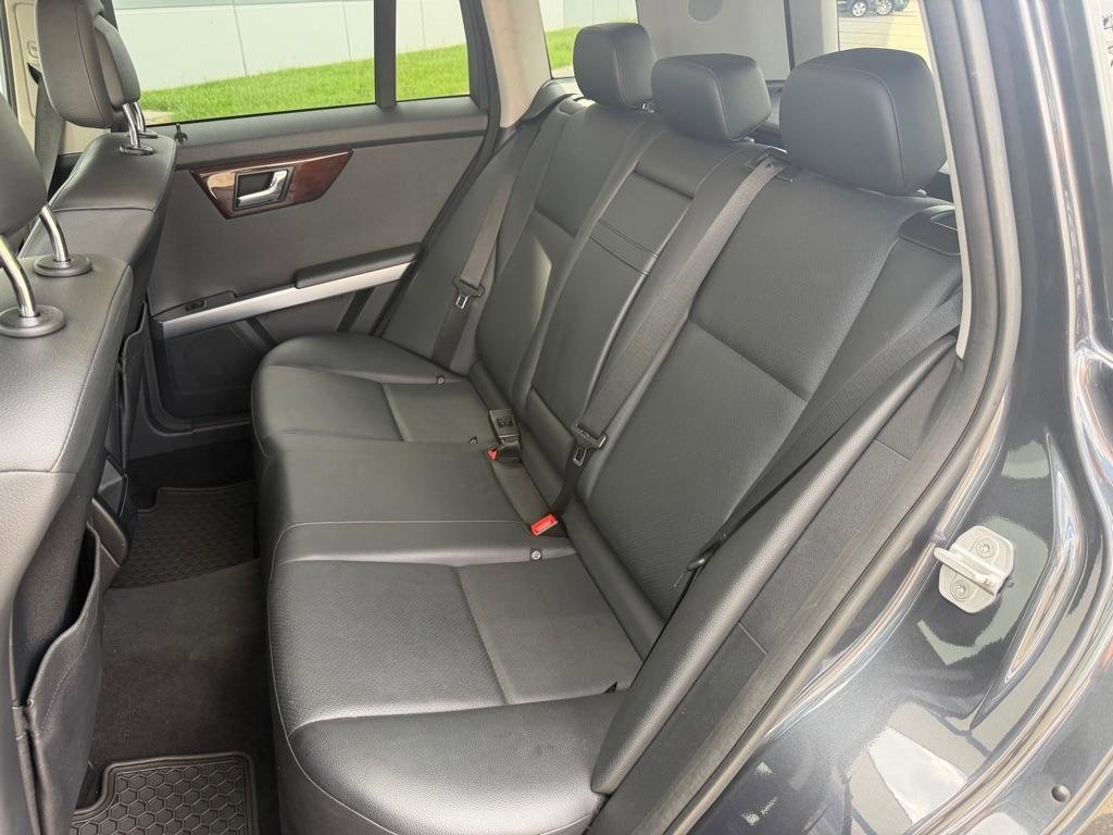 Used 2010 Mercedes-Benz GLK 350 4MATIC image 24