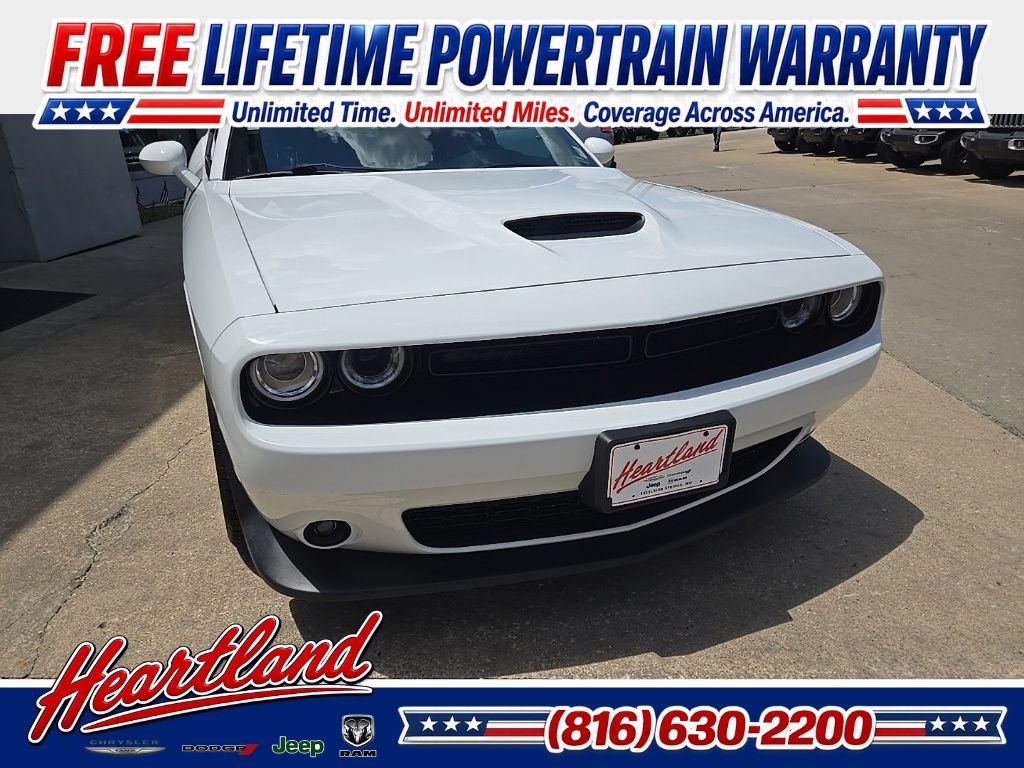 Used 2022 Dodge Challenger GT w/ Blacktop Package AWD/4WD image 17