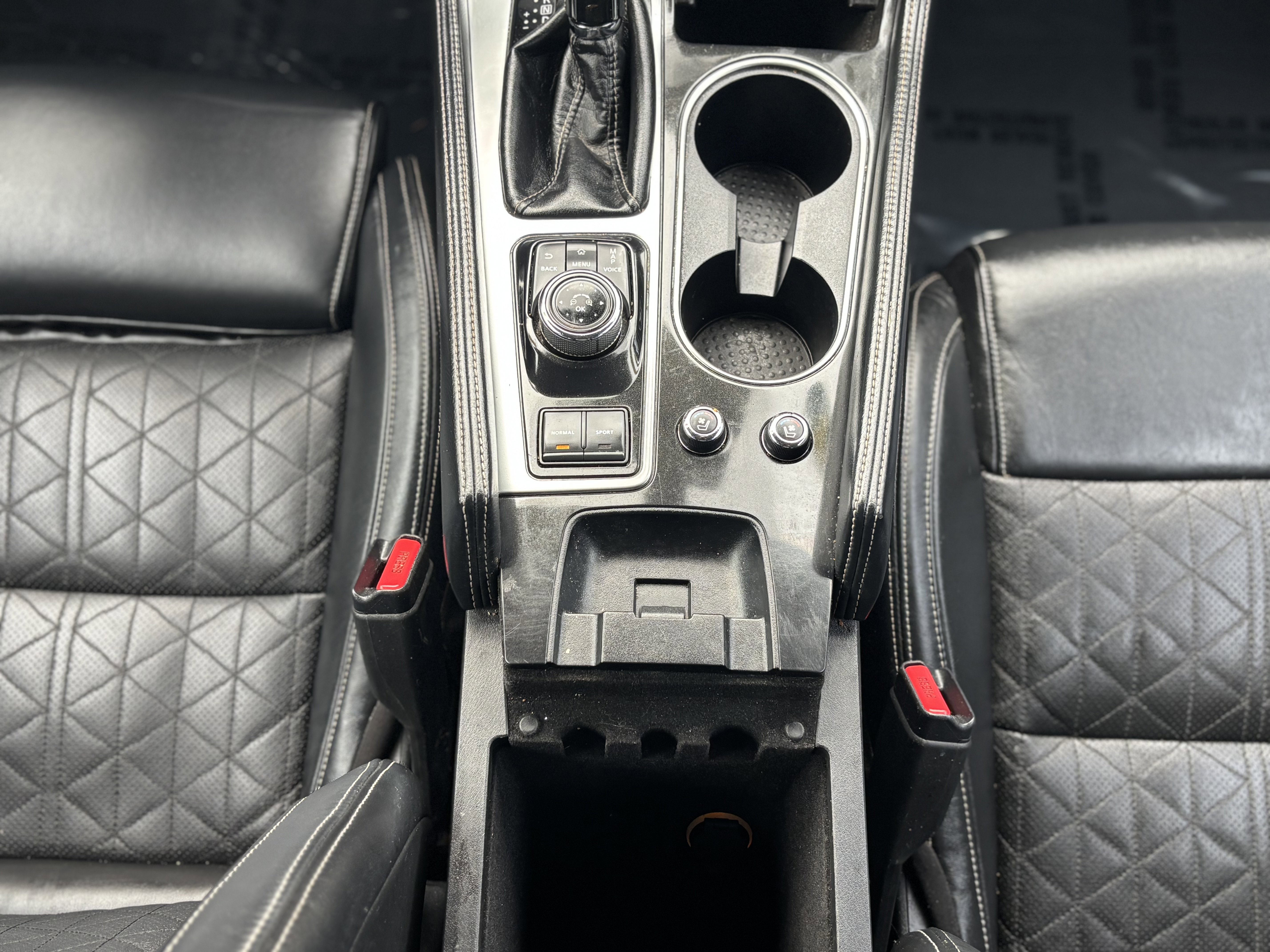 Used 2017 Nissan Maxima Platinum FWD image 37