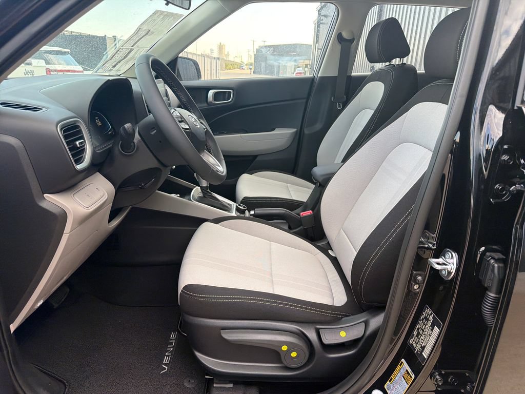 New 2026 Hyundai Venue SEL FWD image 15