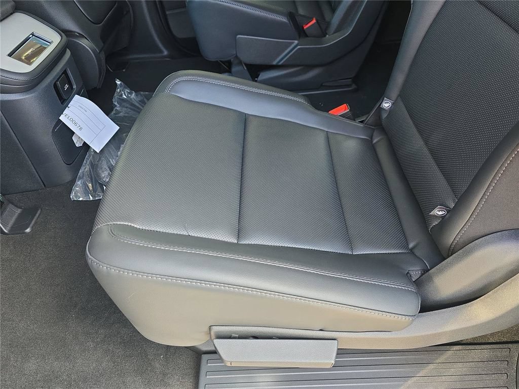 New 2027 Lincoln Navigator L Premier RWD image 15