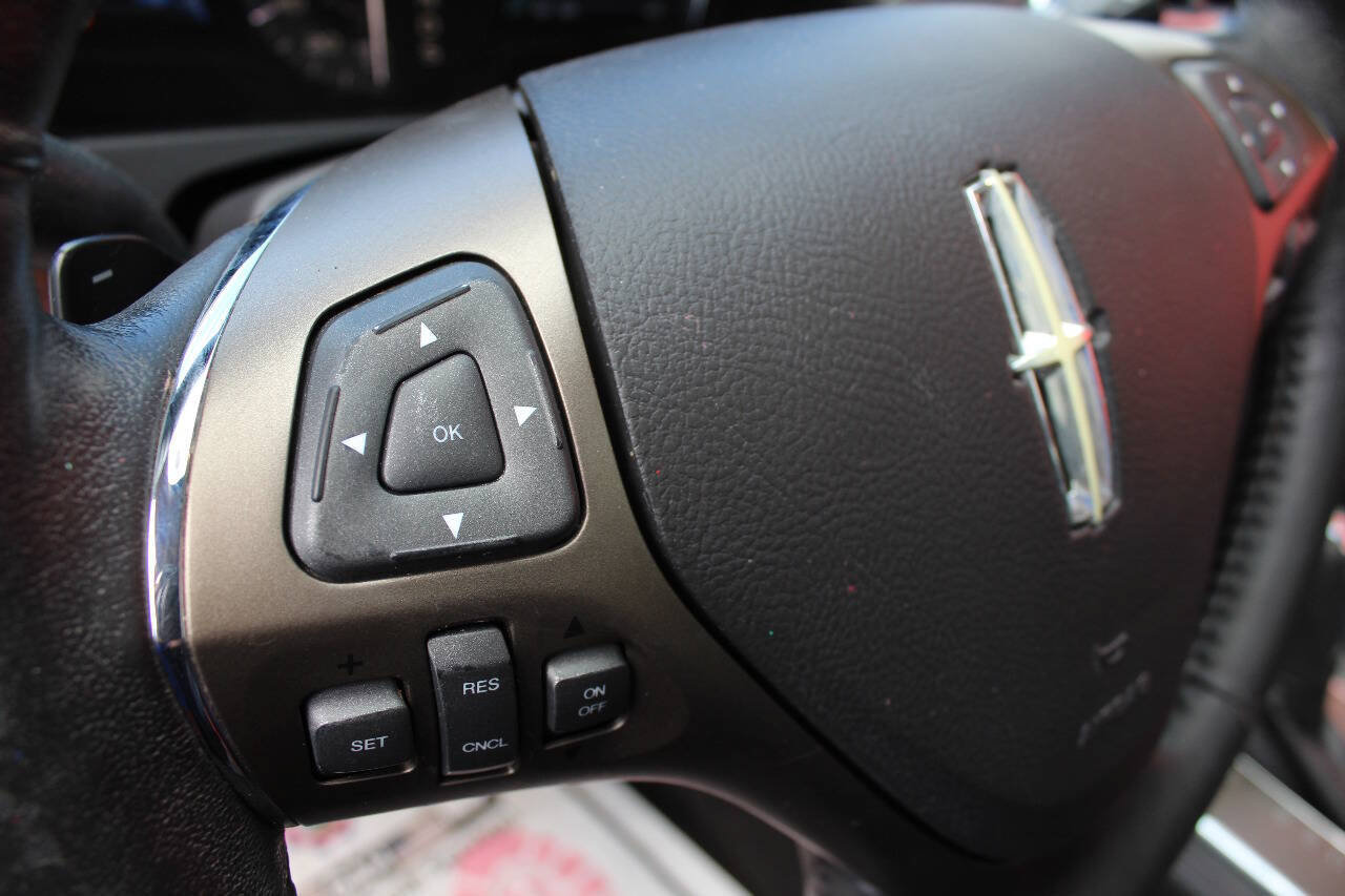 Used 2014 Lincoln MKX AWD w/ Equipment Group 102A image 12