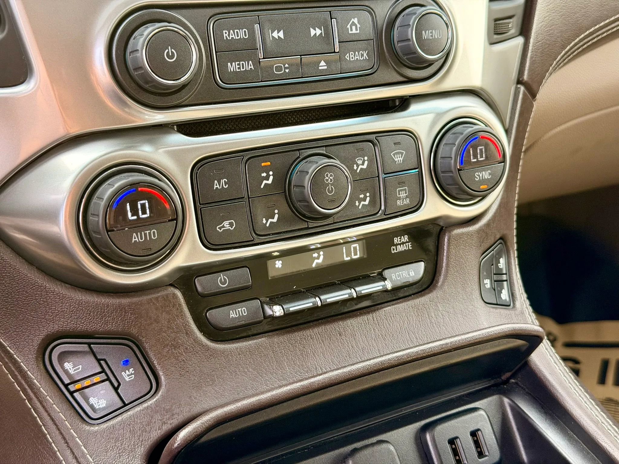 Used 2016 Chevrolet Tahoe LTZ image 24