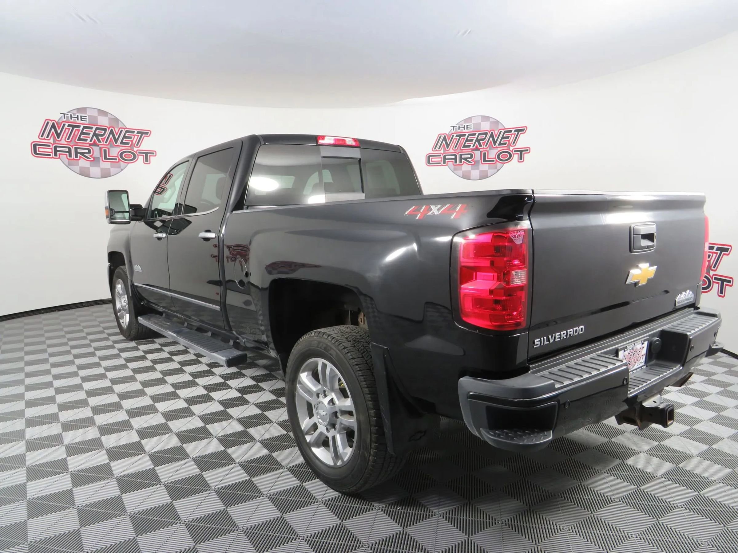 Used 2018 Chevrolet Silverado 2500 High Country image 5