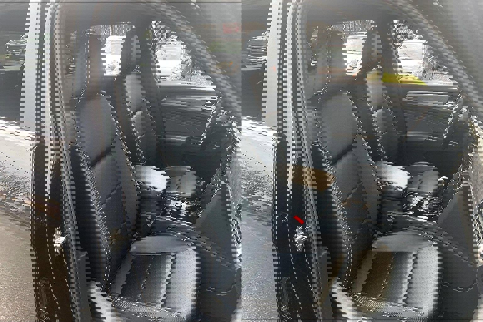 Used 2022 Volkswagen Atlas Cross Sport SE image 9