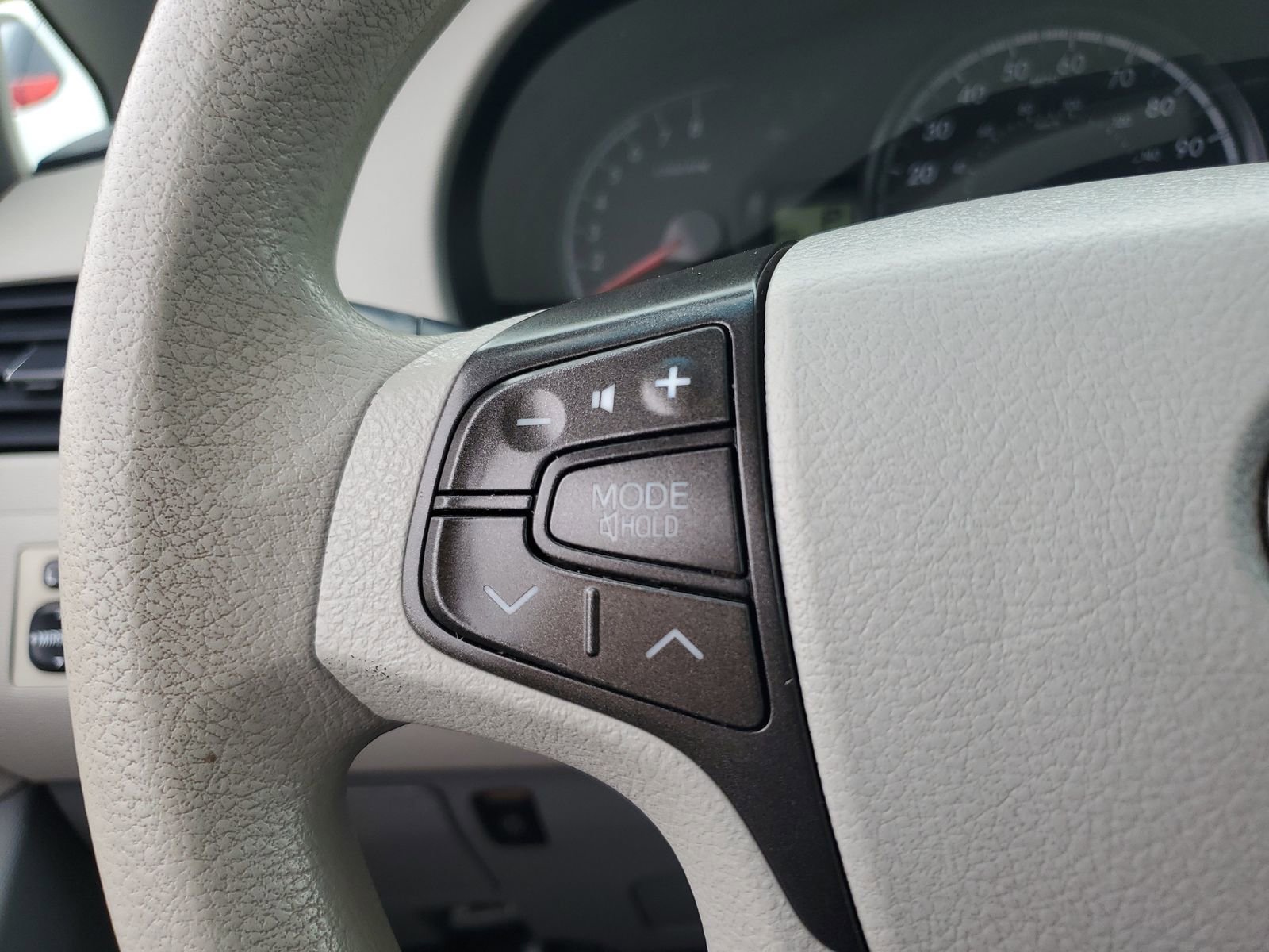 Used 2011 Toyota Sienna LE FWD image 21
