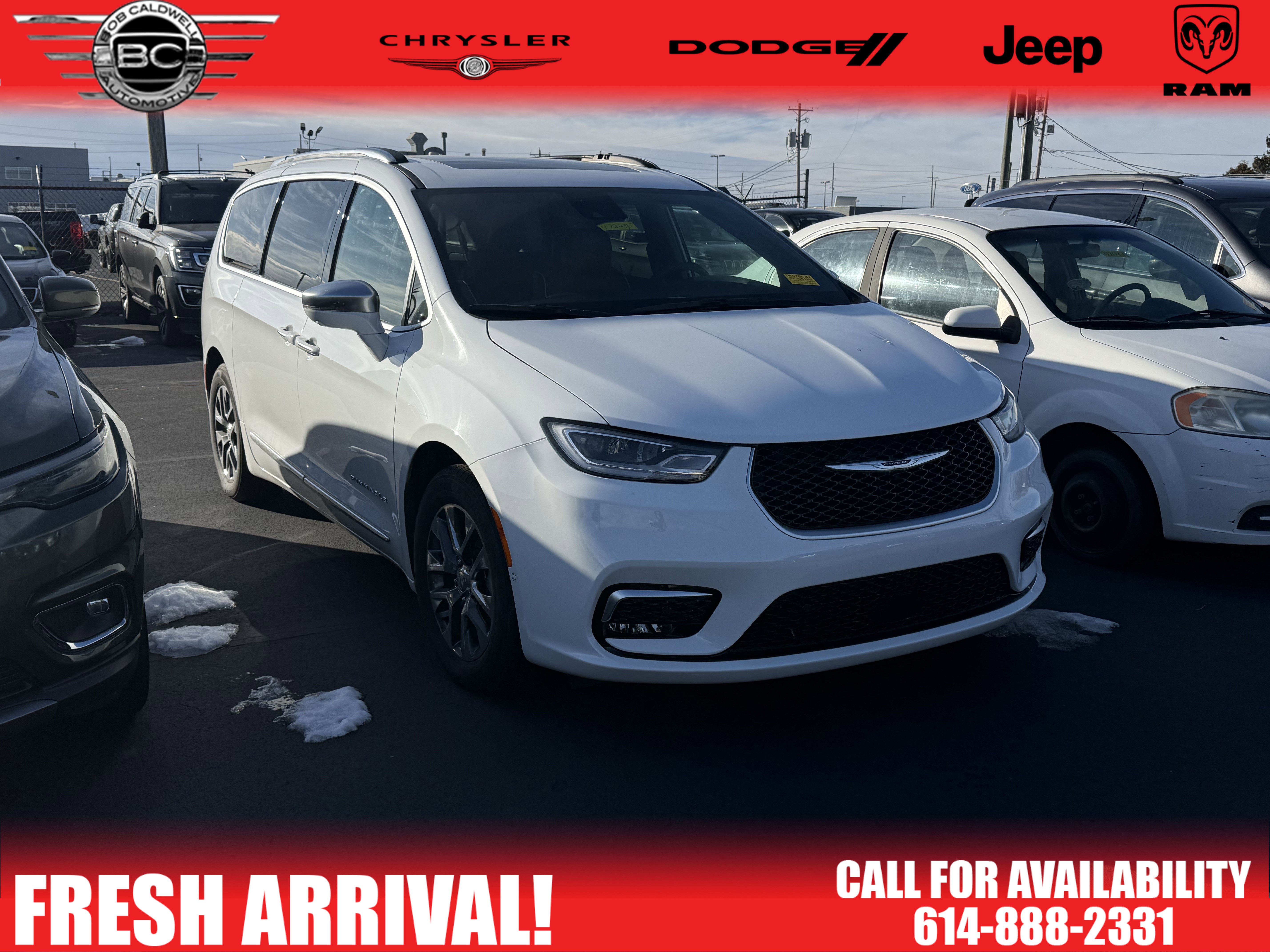 Used 2024 Chrysler Pacifica Pinnacle