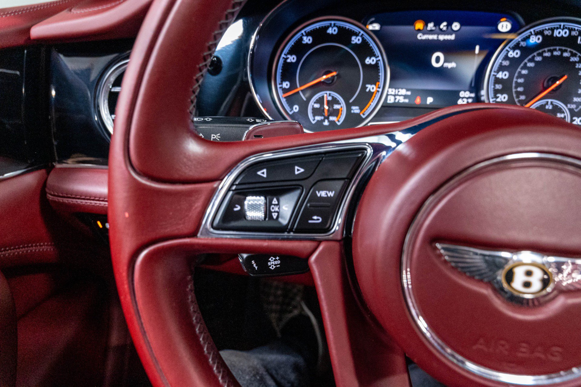 Used 2020 Bentley Bentayga AWD/4WD image 69