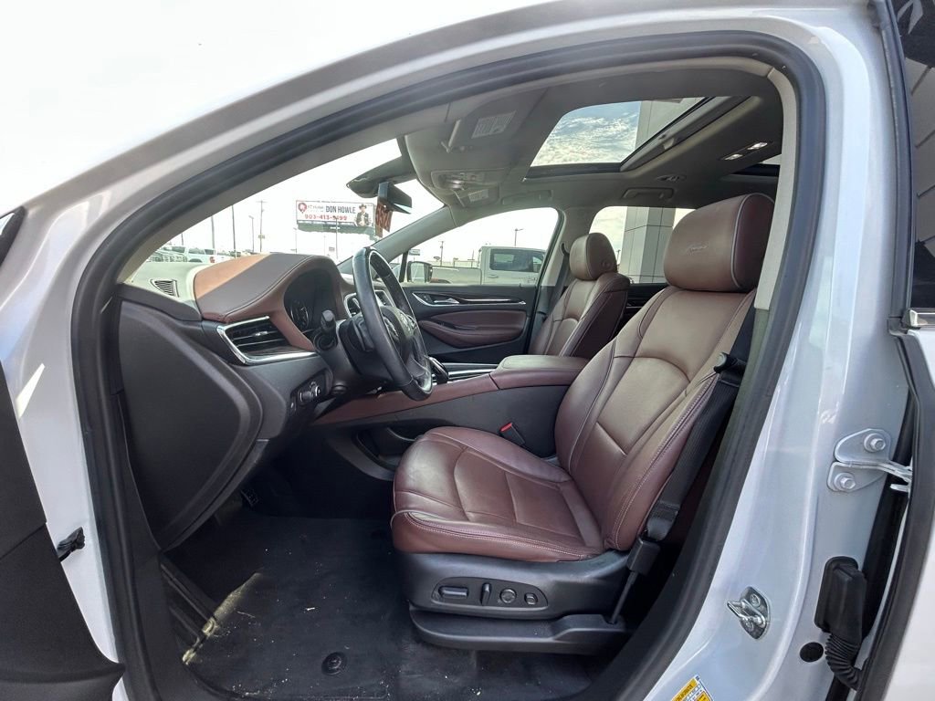 Used 2021 Buick Enclave Avenir w/ Avenir Technology Package FWD image 6