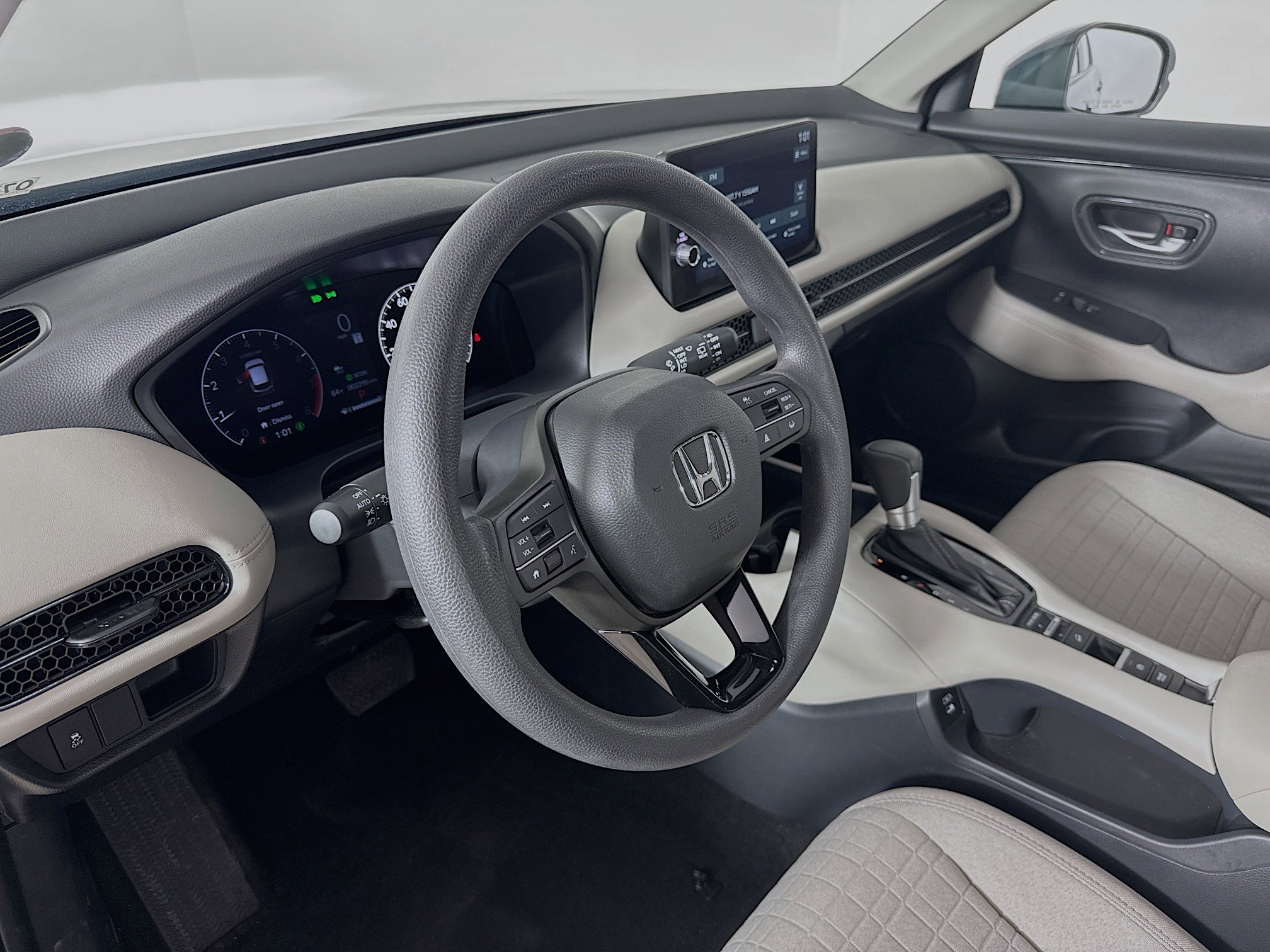 Certified 2026 Honda HR-V LX image 8