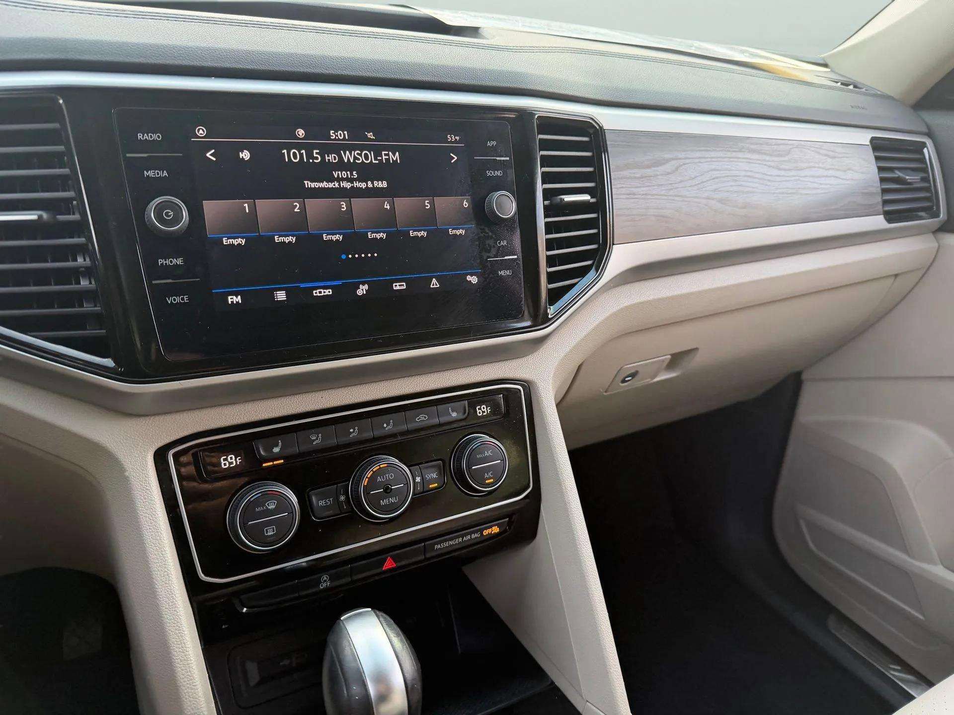 Used 2022 Volkswagen Atlas SE image 50